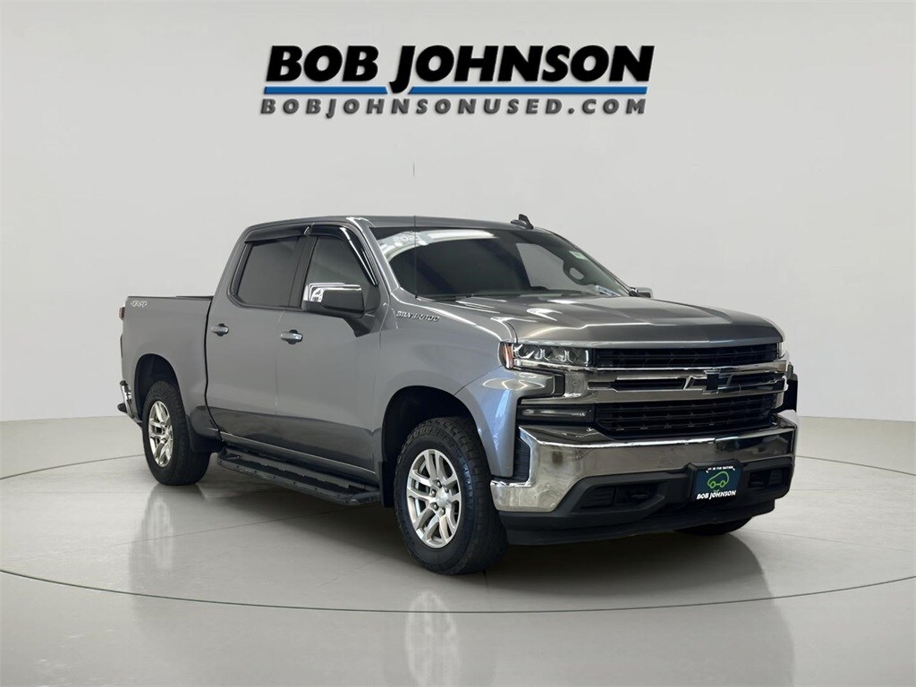 2021 Chevrolet Silverado 1500 LT photo 2