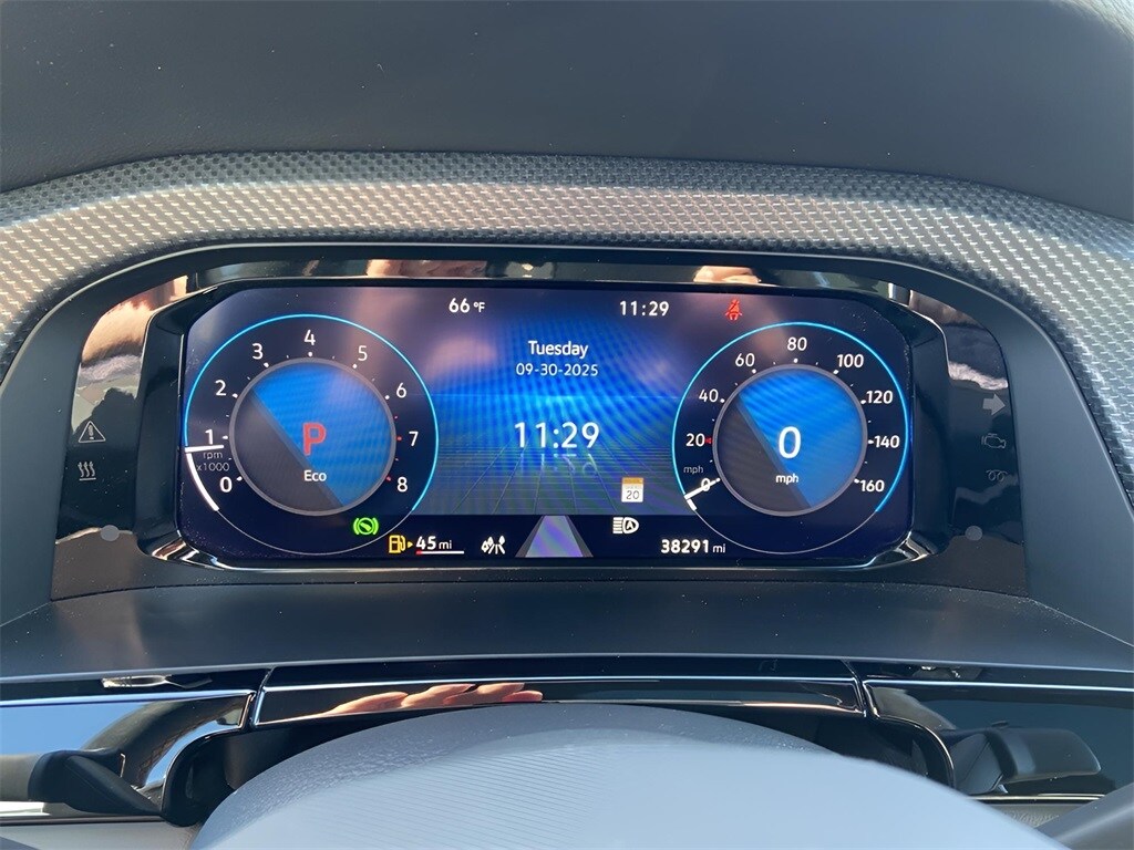 2024 Volkswagen Atlas Cross Sport SEL R-Line photo 4