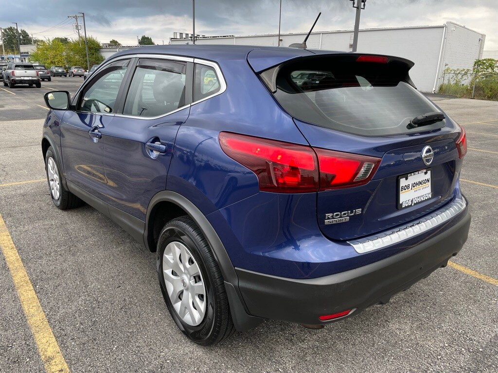 2018 Nissan Rogue Sport S photo 4