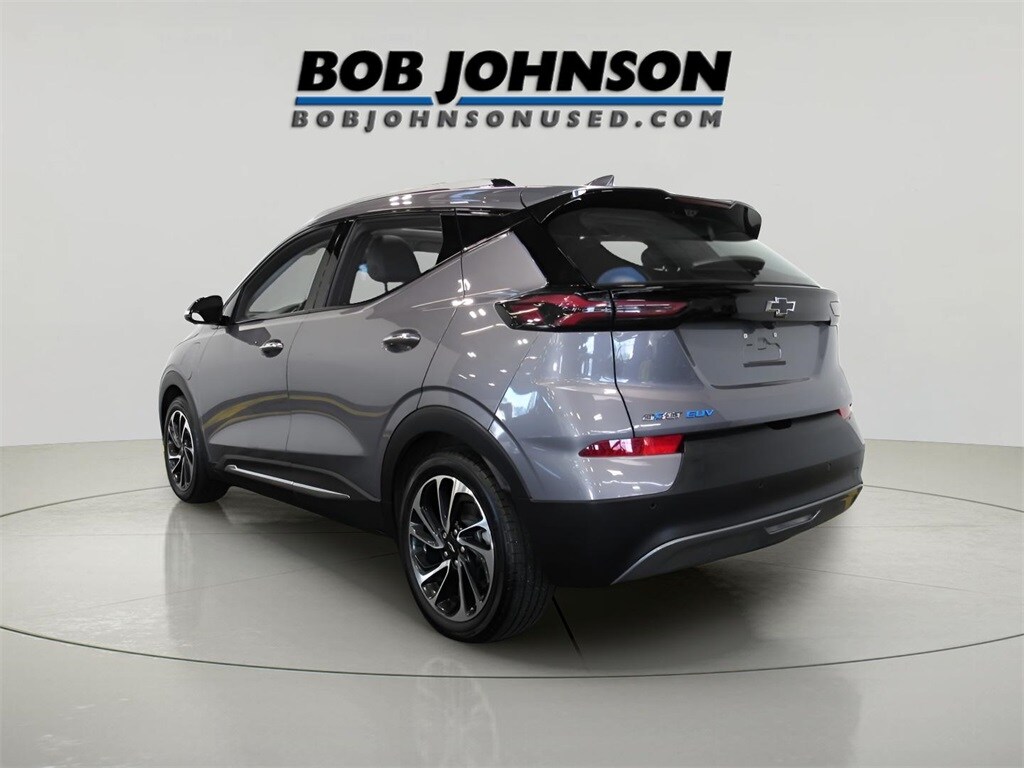 2023 Chevrolet Bolt EUV Premier photo 2