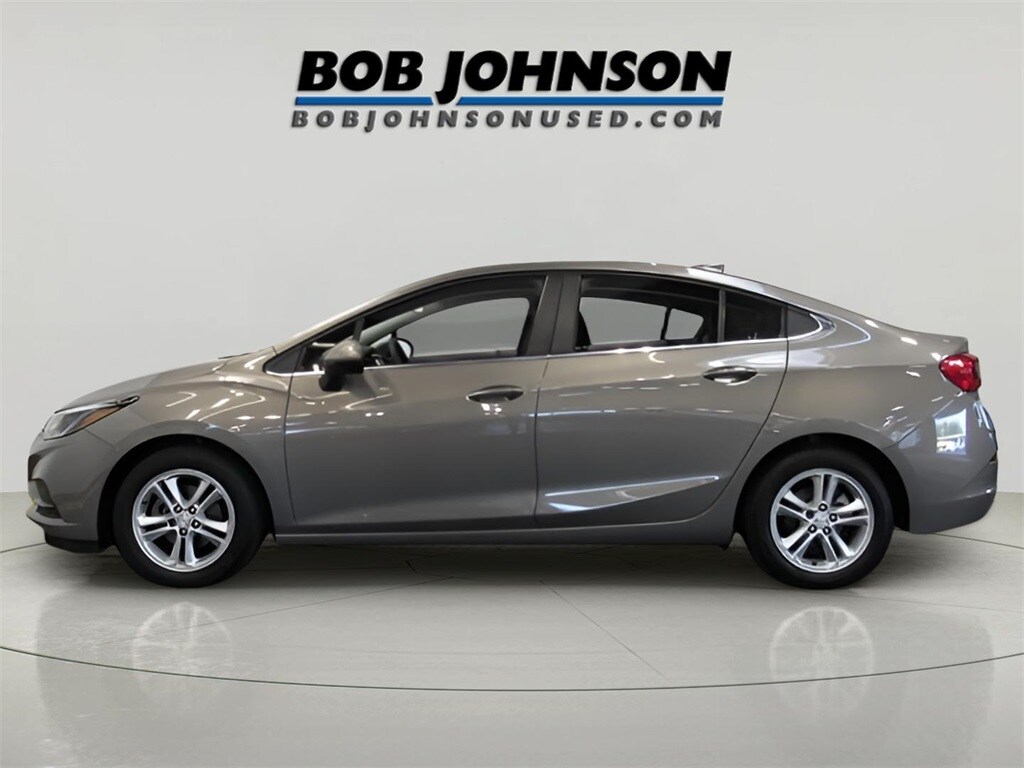 2018 Chevrolet Cruze LT photo 4
