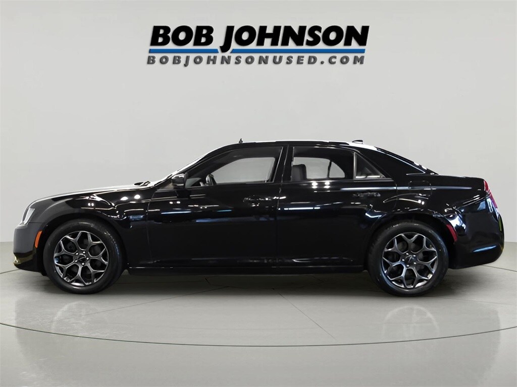 2018 Chrysler 300 S photo 4