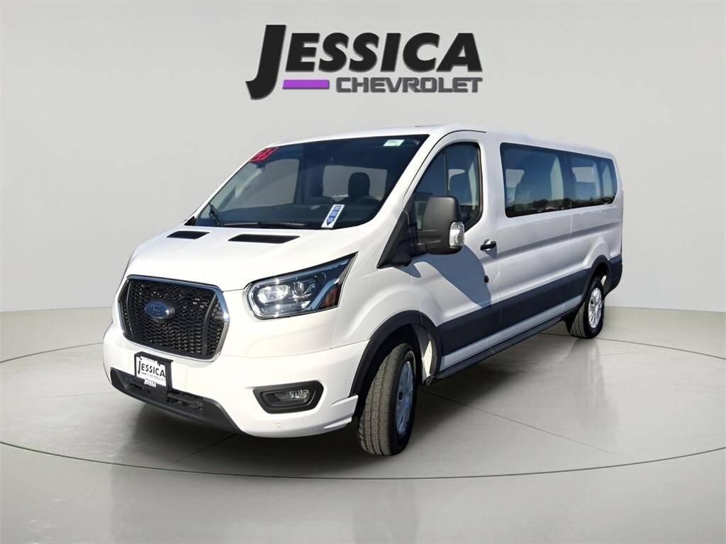 2023 Ford Transit Passenger XL photo 3