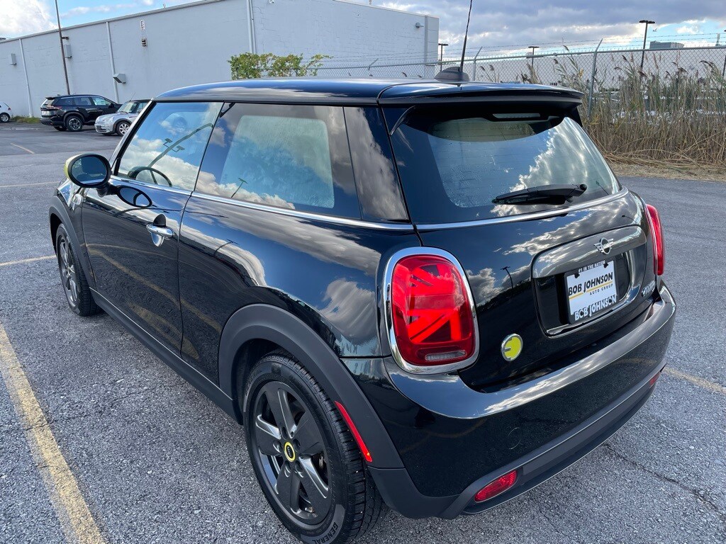 2021 Mini Cooper Hardtop SE photo 4