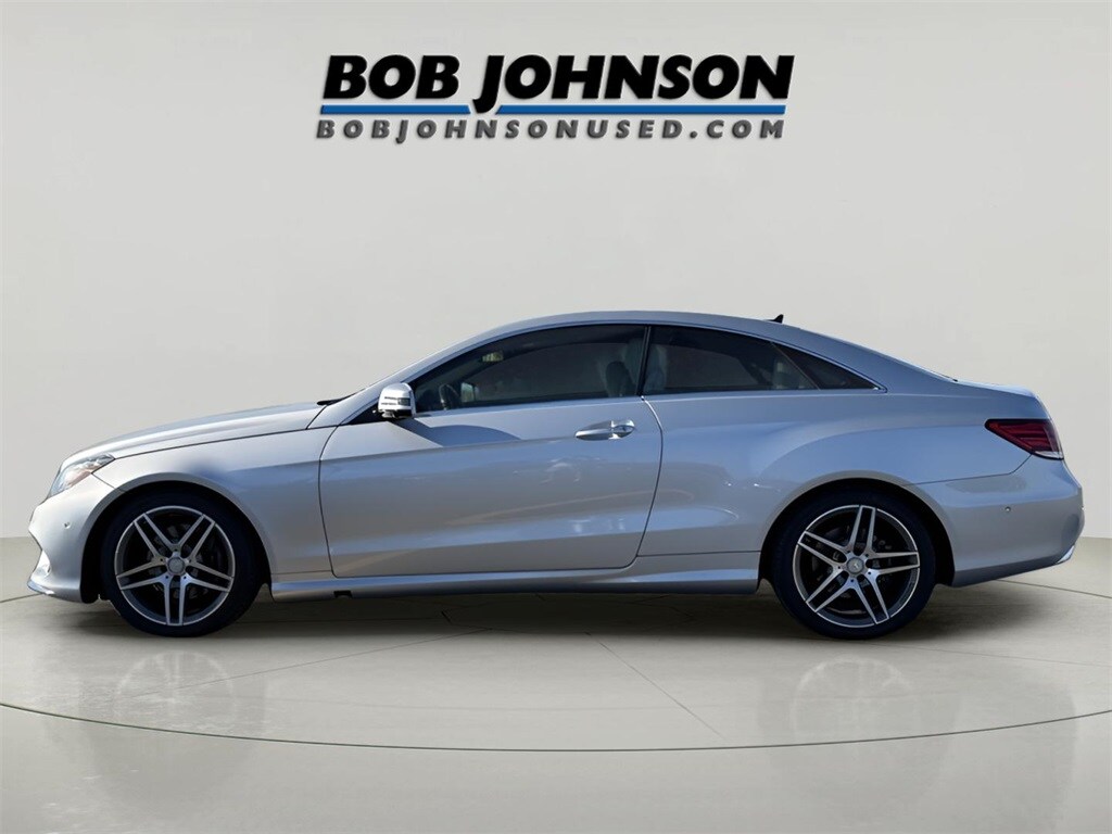 2016 Mercedes Benz E 400 4MATIC photo 4