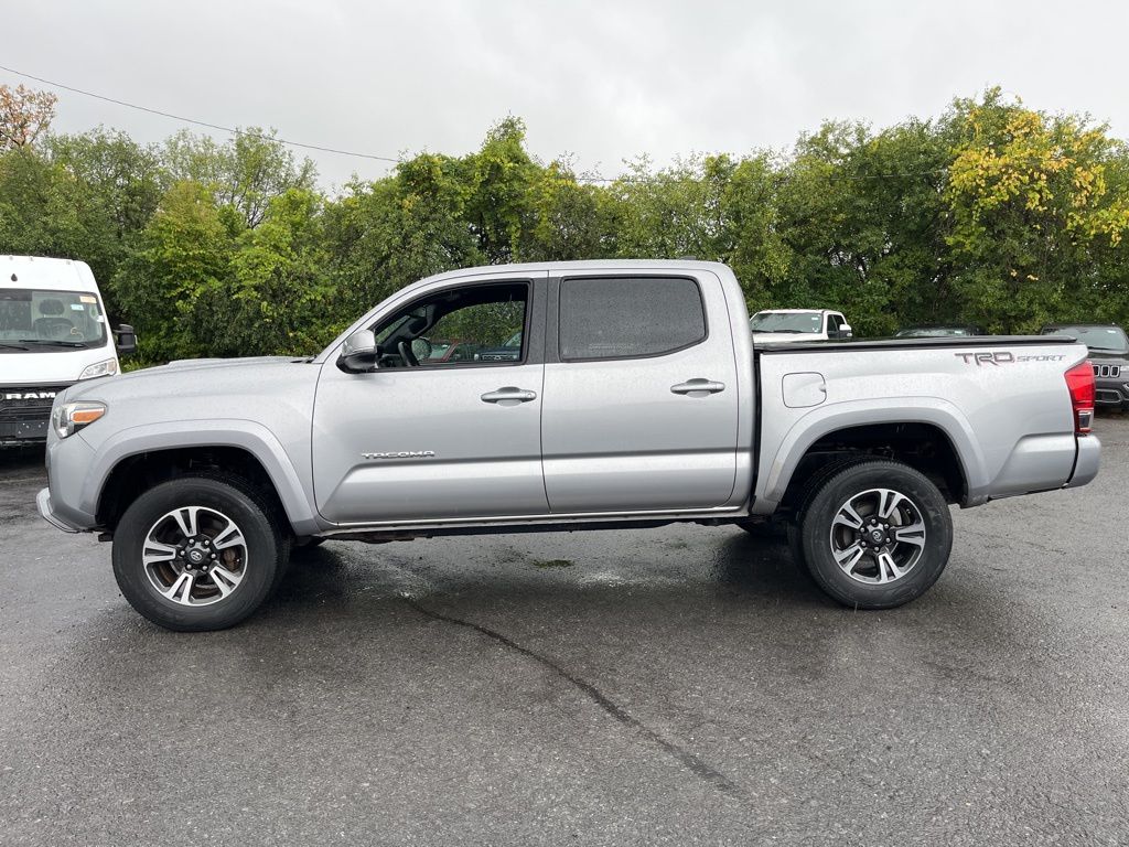 2016 Toyota Tacoma SR5 V6 photo 4