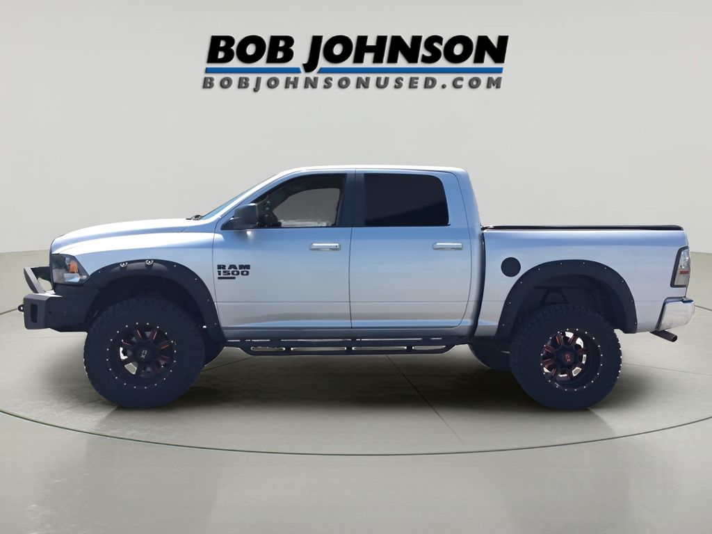 2019 Ram 1500 Classic SLT photo 4