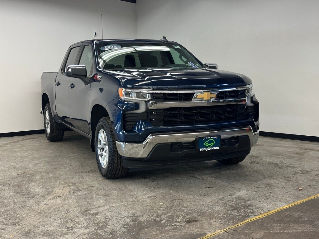 2023 Chevrolet Silverado 1500 LT photo 4