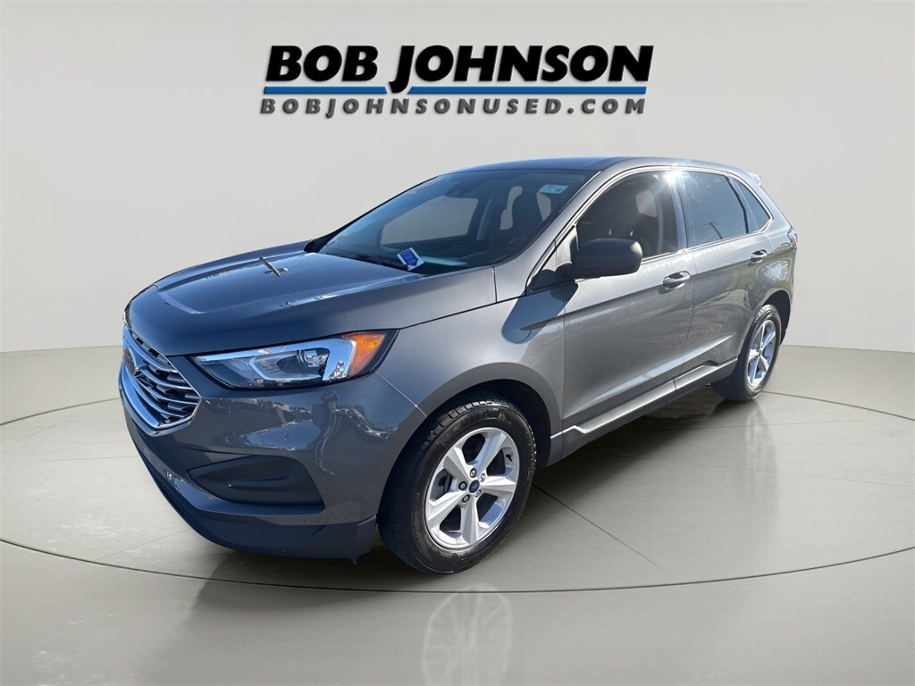 2022 Ford Edge SE photo 3
