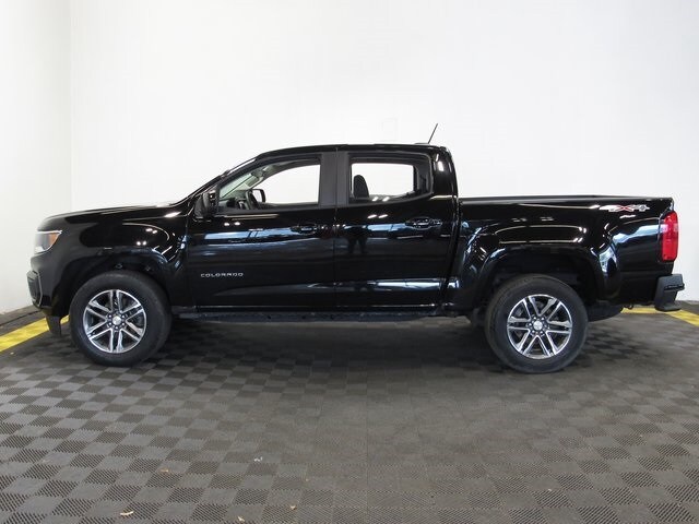 2022 Chevrolet Colorado Work Truck photo 3