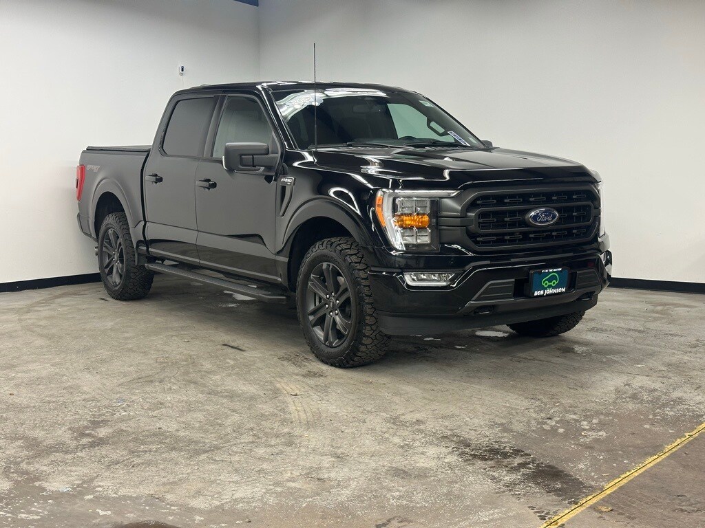 2023 Ford F-150 XLT photo 2