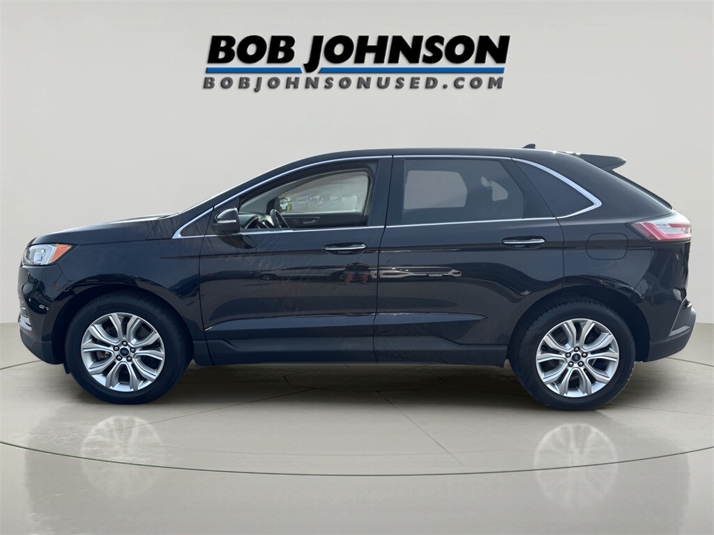 2020 Ford Edge Titanium photo 4