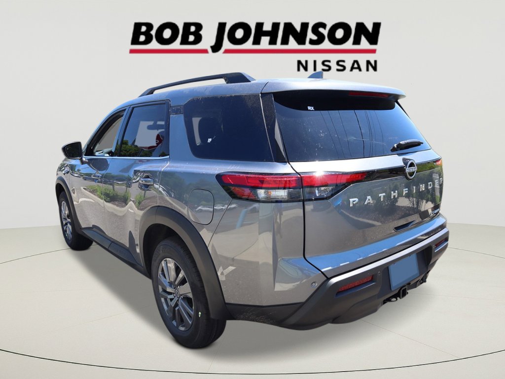 2025 Nissan Pathfinder SV photo 4