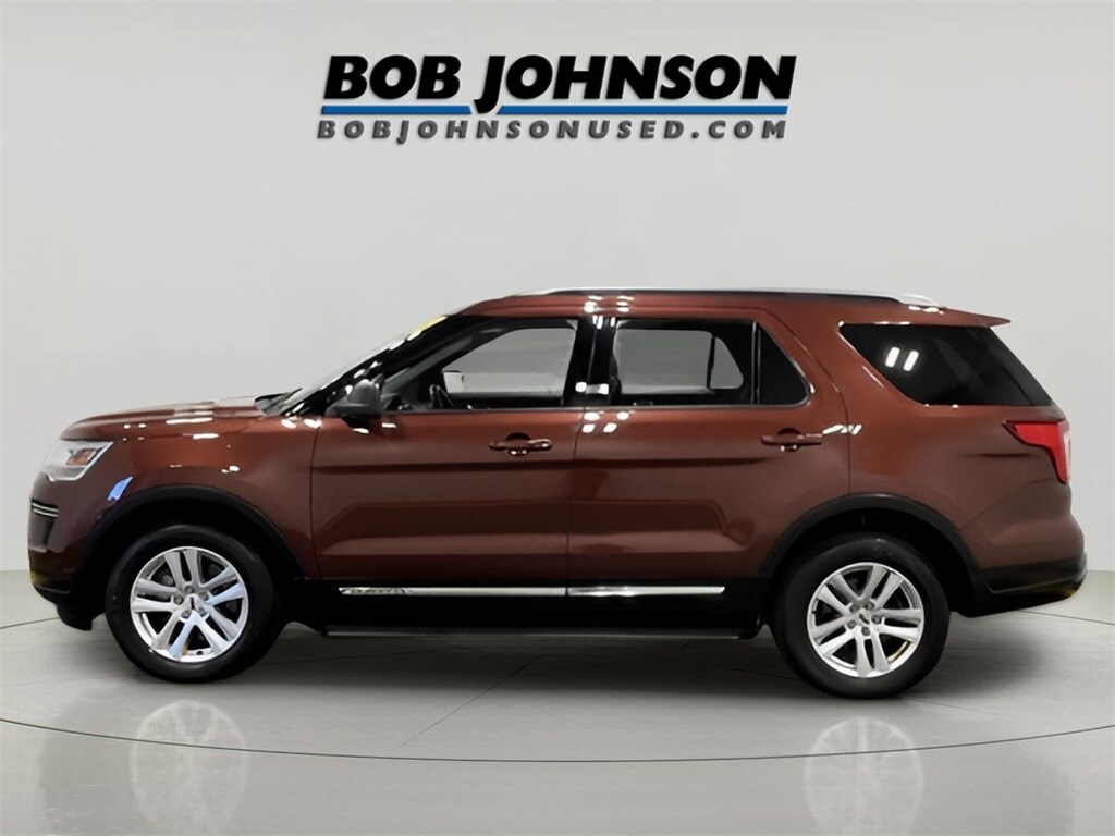 2018 Ford Explorer XLT photo 2