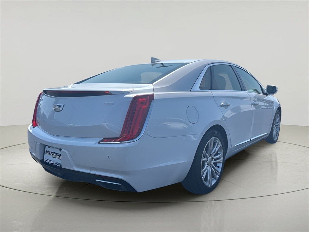 2018 Cadillac XTS Luxury photo 3