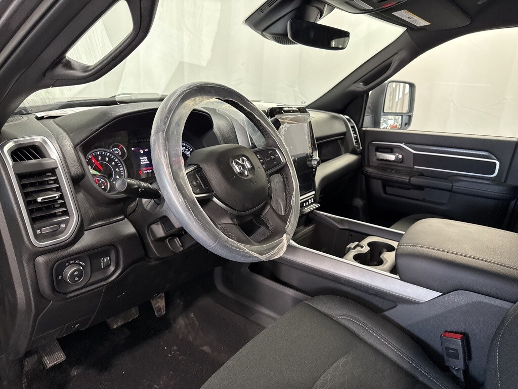 2025 Ram 2500 Big Horn photo 2