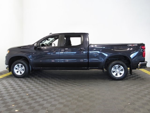 2022 Chevrolet Silverado 1500 LT photo 4