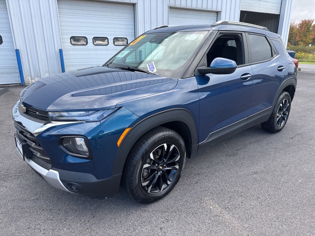 2021 Chevrolet Trailblazer LT photo 3