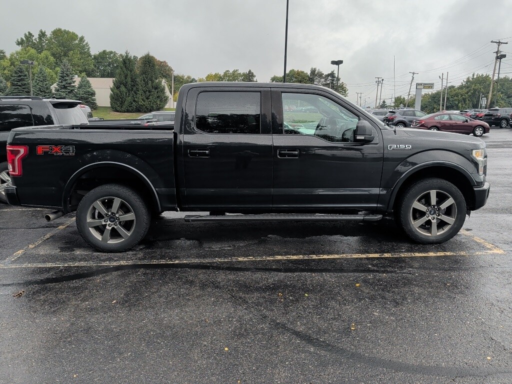 2015 Ford F-150 XLT photo 2