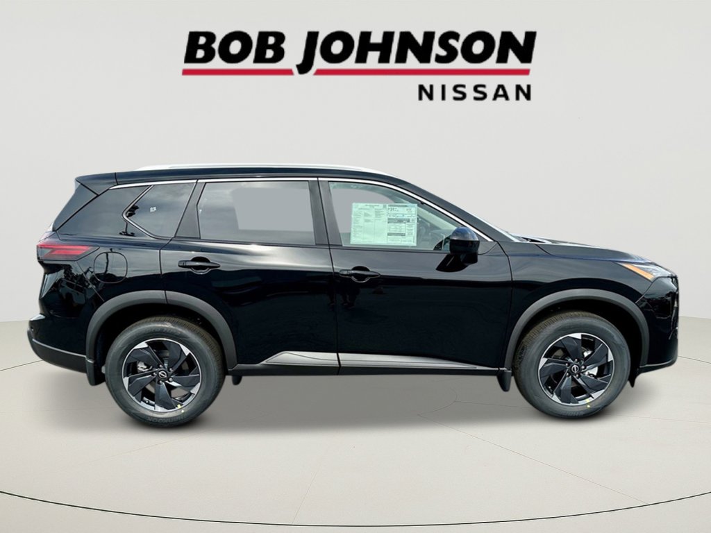 2026 Nissan Rogue SV photo 2
