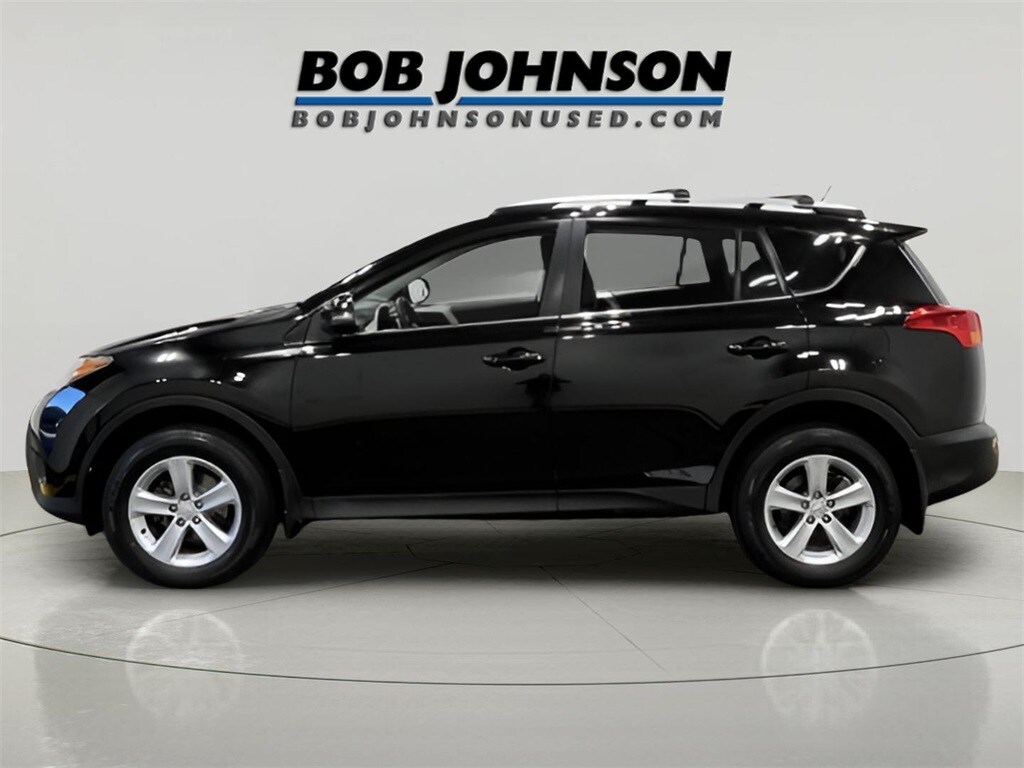 2013 Toyota RAV4 XLE photo 3