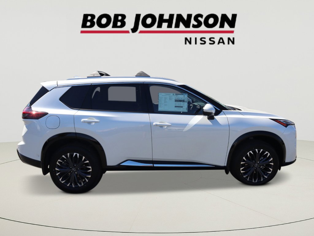 2026 Nissan Rogue Platinum photo 2