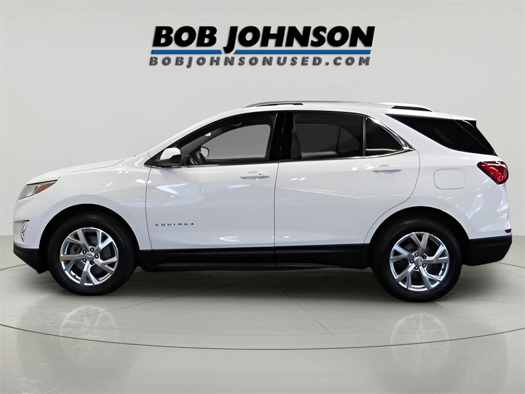 2020 Chevrolet Equinox LT photo 2