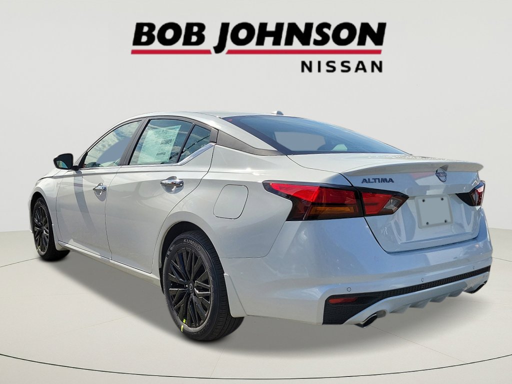 2025 Nissan Altima 2.5 photo 3