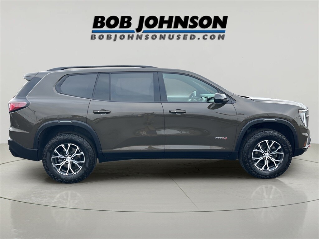 2024 Gmc Acadia AT4 photo 2