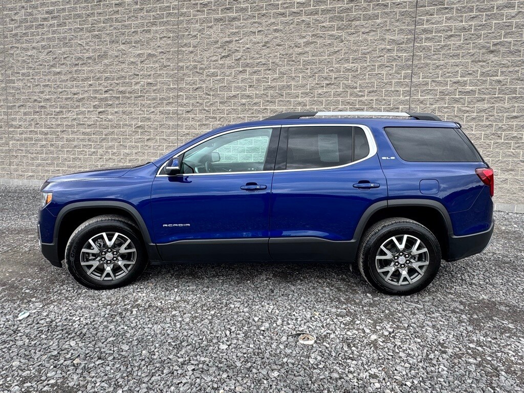 2023 Gmc Acadia SLE photo 3
