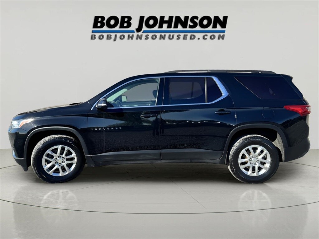 2021 Chevrolet Traverse 1LT photo 3