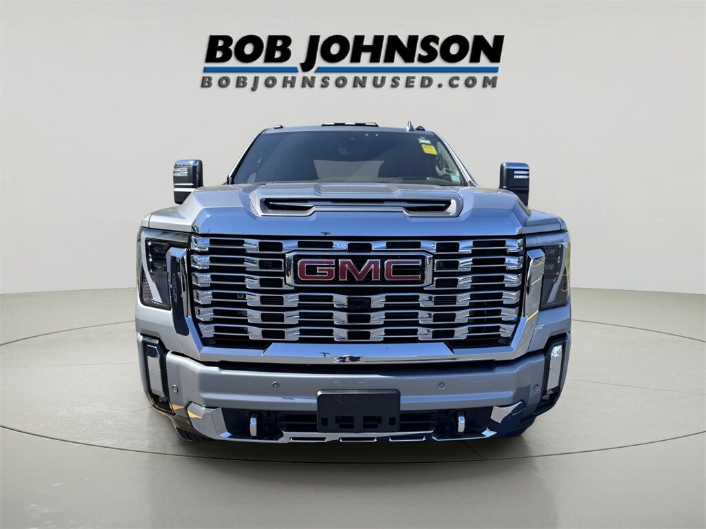 2025 Gmc Sierra HD Denali photo 2