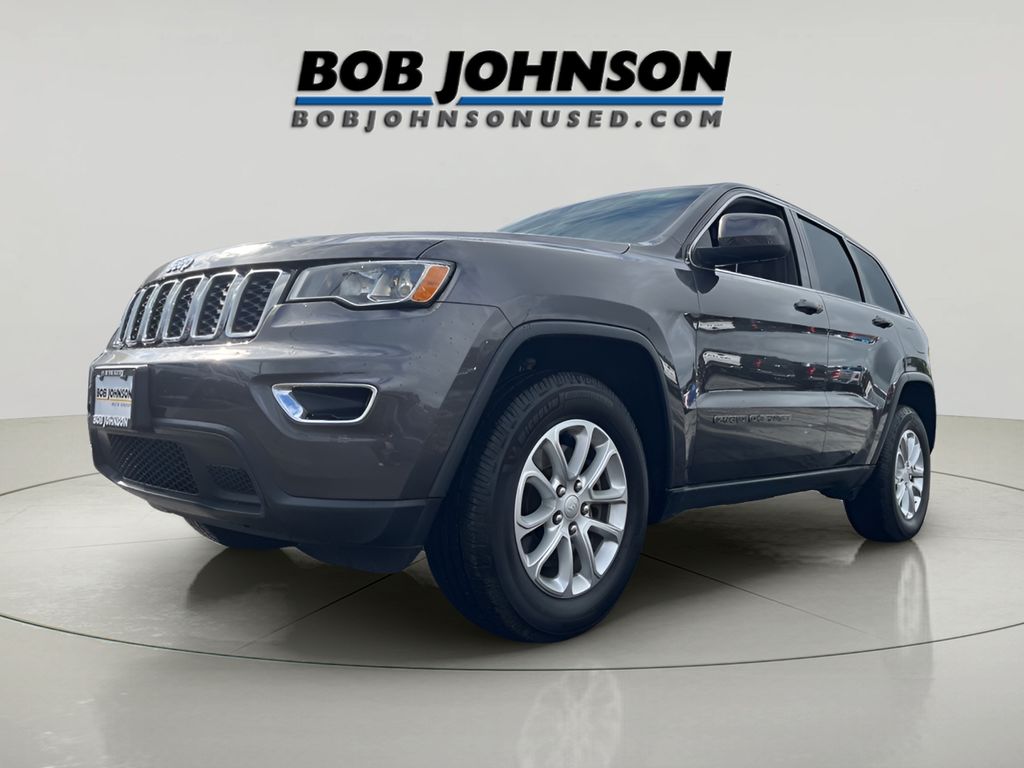 2021 Jeep Grand Cherokee Laredo E photo 2
