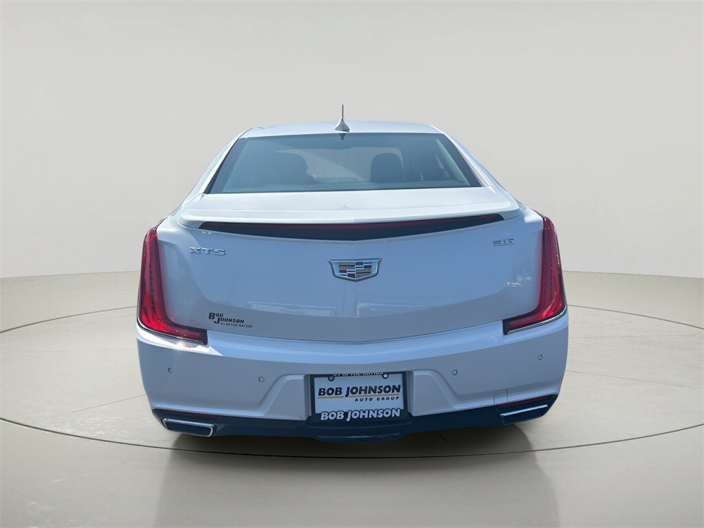 2018 Cadillac XTS Luxury photo 4