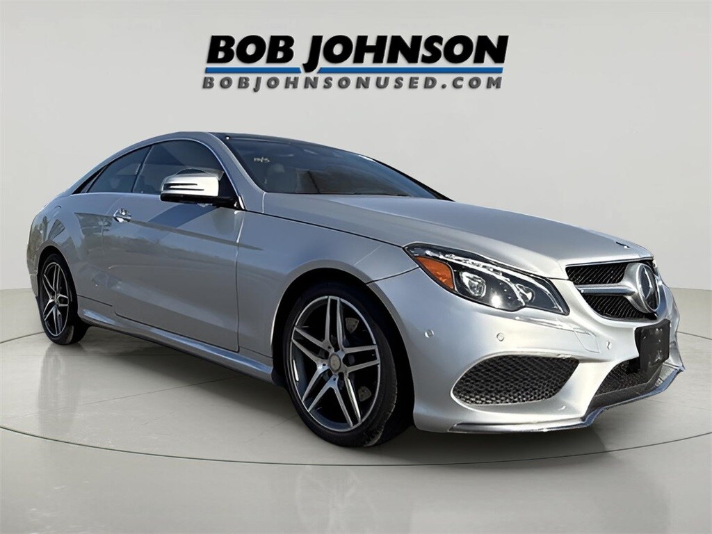 2016 Mercedes Benz E 400 4MATIC photo 2