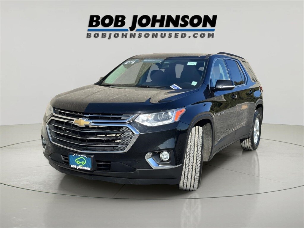 2021 Chevrolet Traverse 1LT photo 2