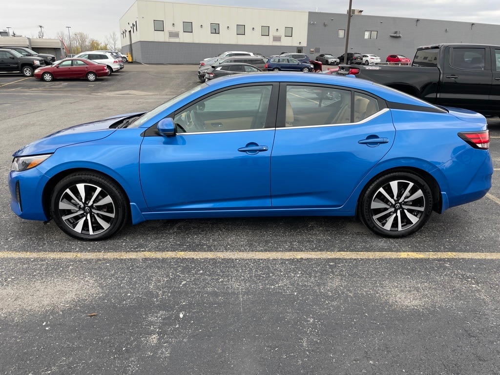 2024 Nissan Sentra SV photo 3