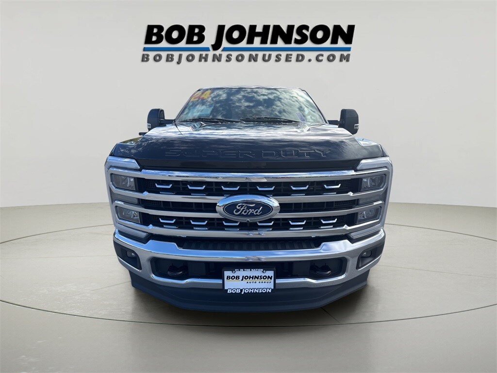 2024 Ford F-250 Lariat photo 2