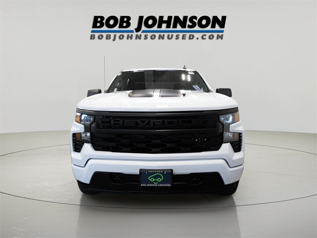 2023 Chevrolet Silverado 1500 Custom photo 3