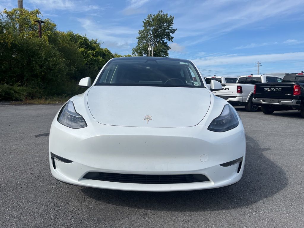 2024 Tesla Model Y Long Range photo 2