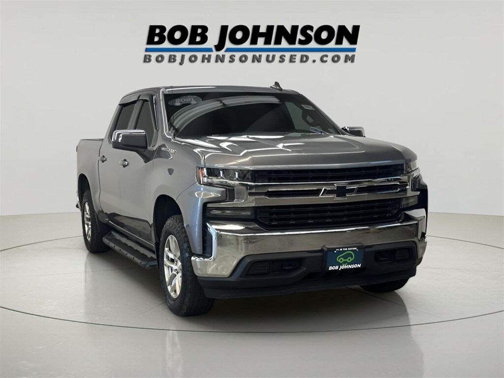 2021 Chevrolet Silverado 1500 LT photo 3