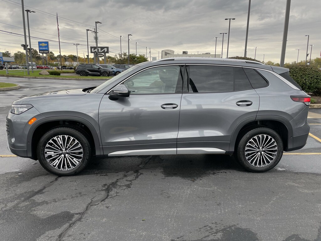 New 2025 Volkswagen Tiguan 2.0T S SUV