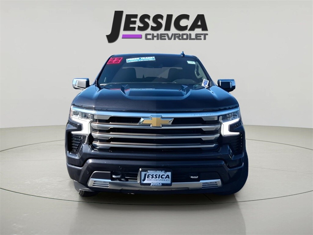 2022 Chevrolet Silverado 1500 High Country photo 2