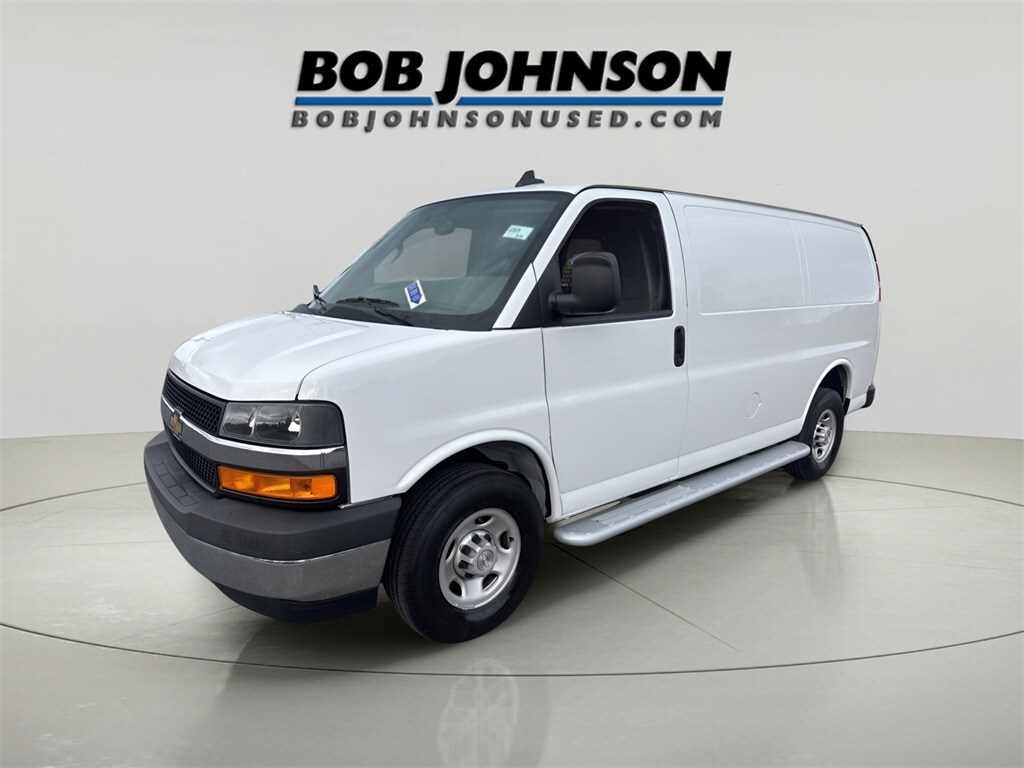 2023 Chevrolet Express 2500 Work Van Cargo photo 3