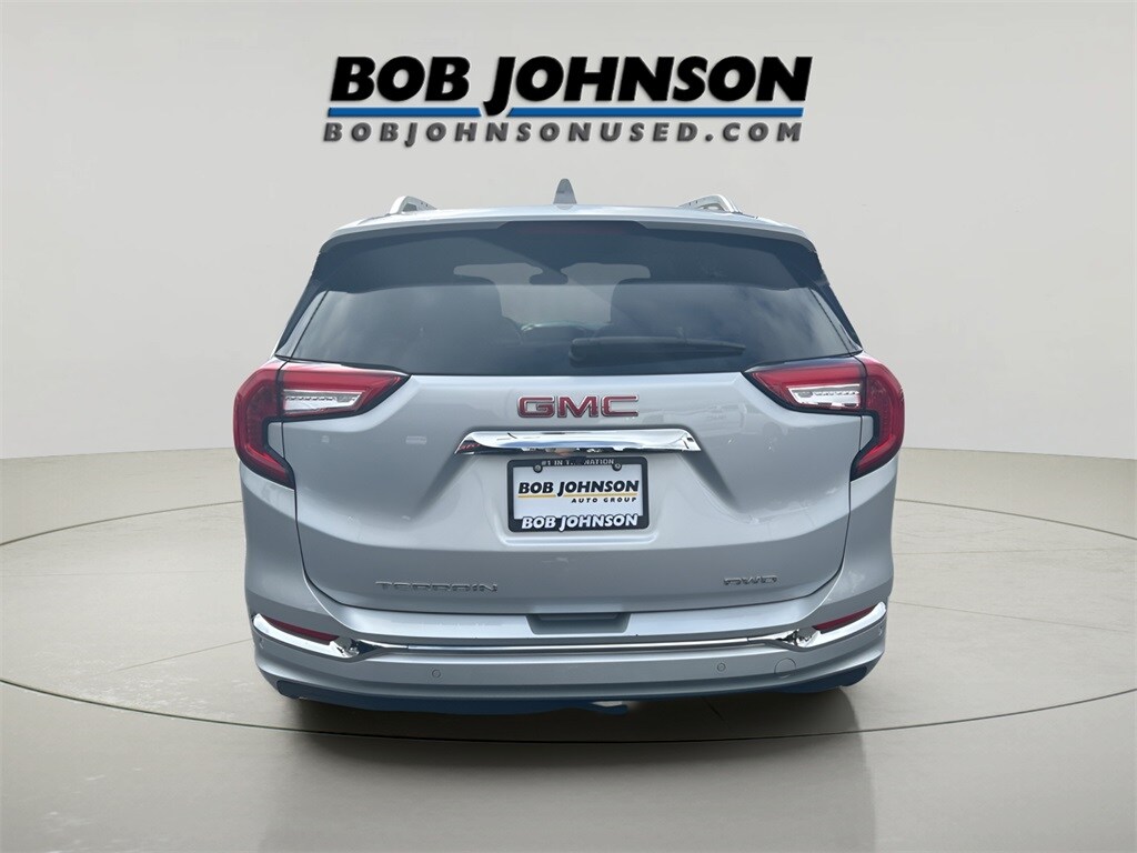2022 Gmc Terrain Denali photo 3