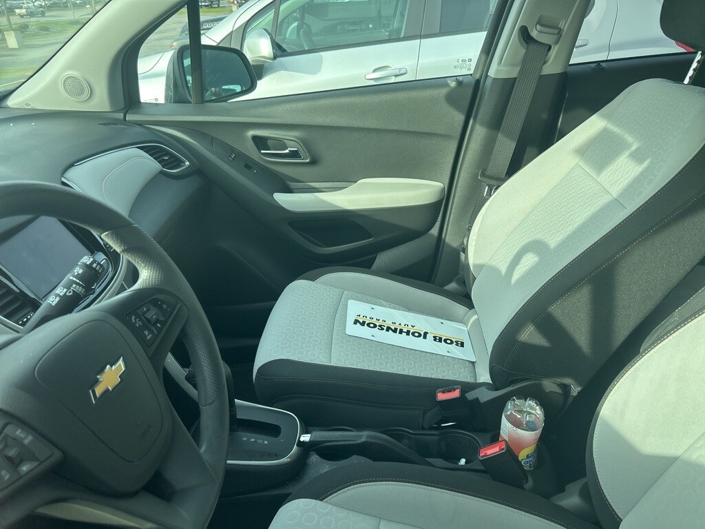 Used 2022 Chevrolet Trax LS SUV