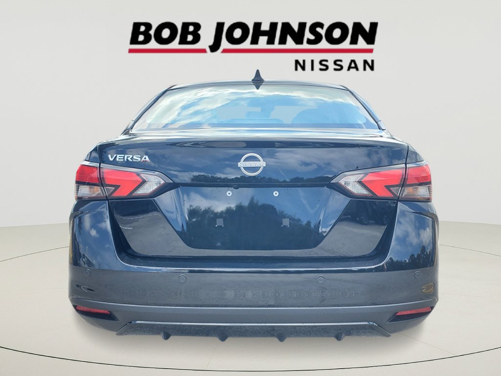 2025 Nissan Versa 1.6 SV photo 4