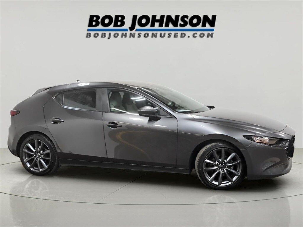 2019 Mazda Mazda3 Preferred Hatchback photo 2