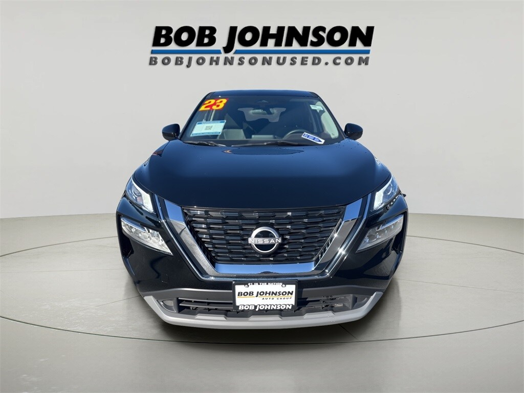 2023 Nissan Rogue SV AWD photo 2