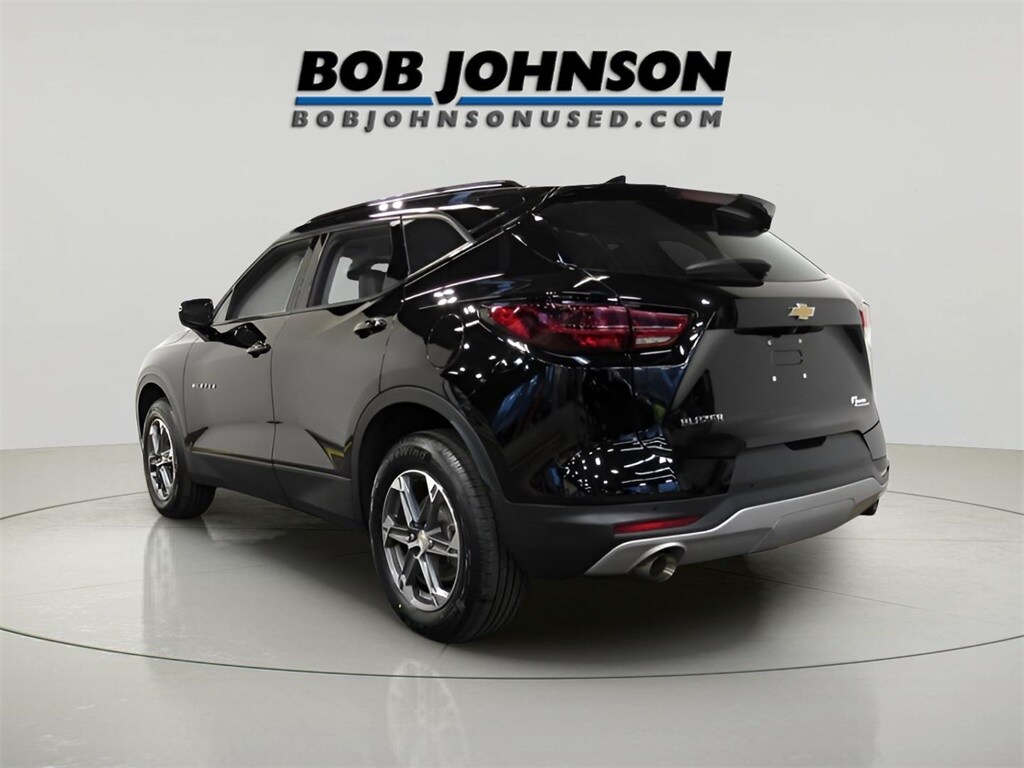 2023 Chevrolet Blazer 3LT photo 2